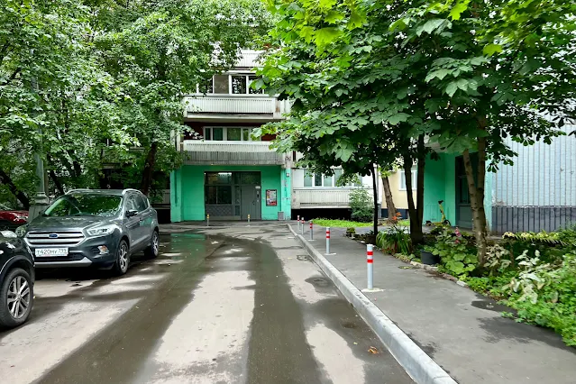 Волочаевская улица, дворы, жилой дом 1983 года постройки