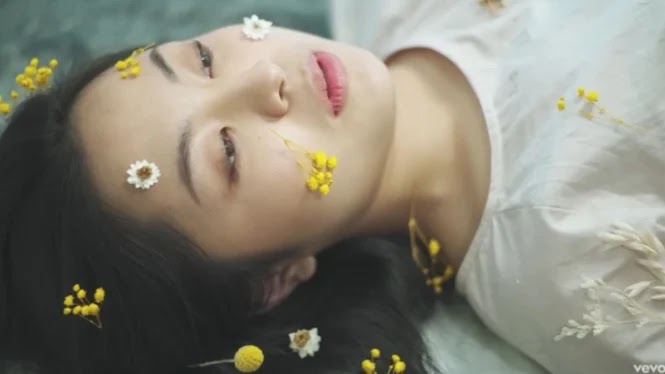 Apa Mungkin  Bernadya Lirik Lagu