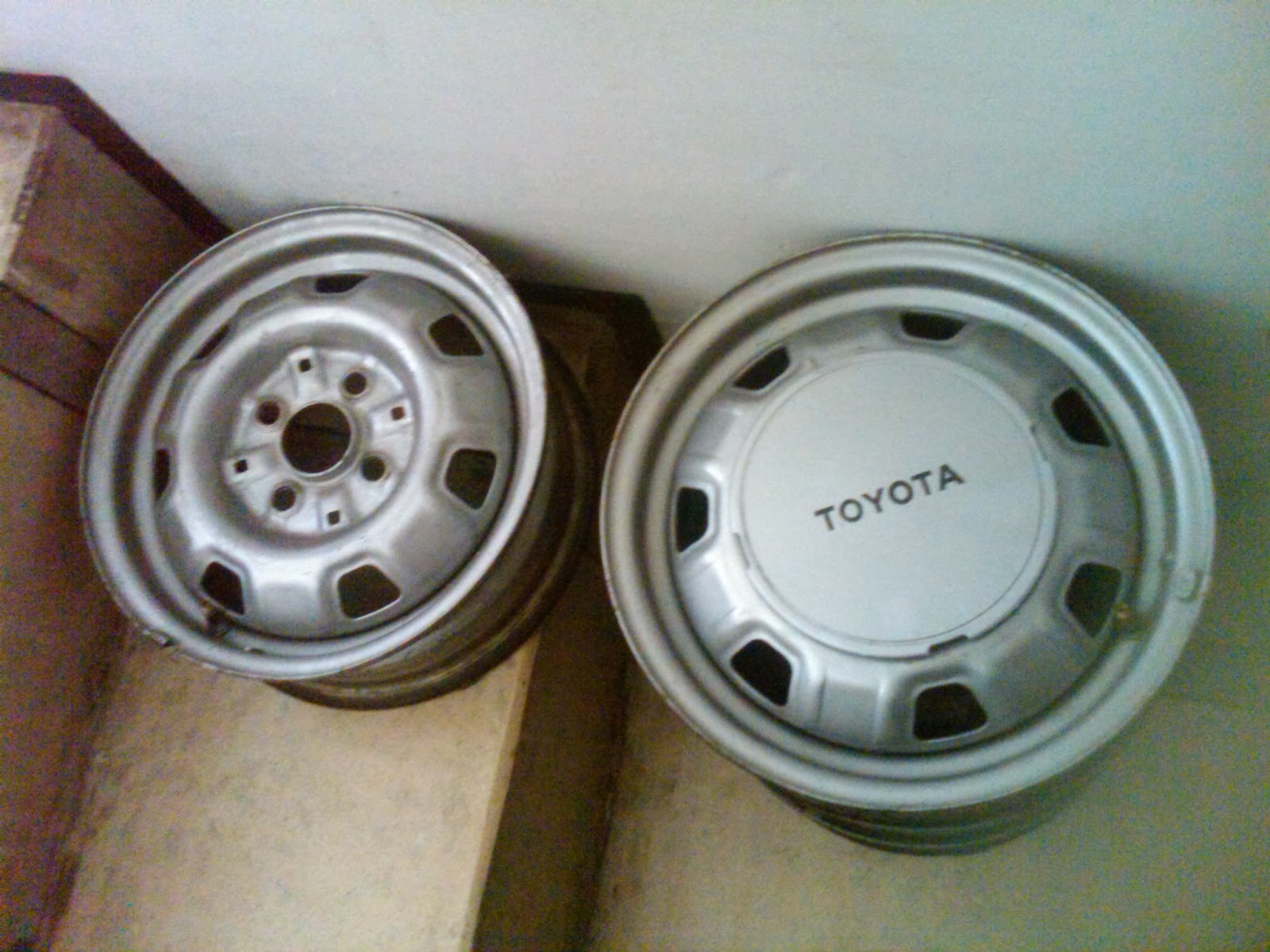 Bekas [WTS] Velg Kaleng OEM 13" Corolla / Starlet