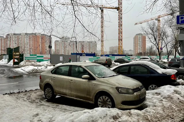 Совхозная улица, строительная площадка жилого дома по программе реновации – бывшая территория автобазы Минсельхоза РФ