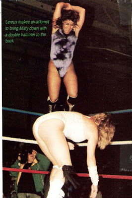 women wrestling picture