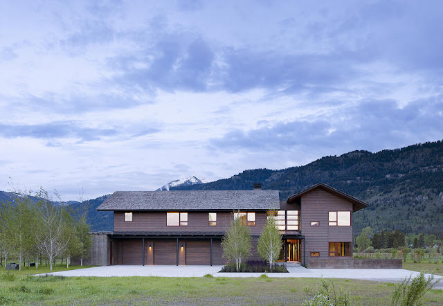 The Peaks View Residence, A Unique Home near Wyoming - Inspiring Modern Home