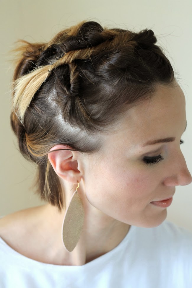 Summer Beauty - Beach Waves for Short Hair Tutorial - ONE 