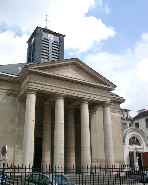 Saint-Pierre-du-Gros-Caillou, Rue Saint-Dominique, Paris