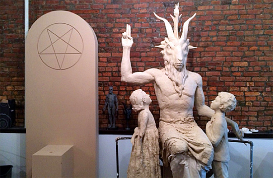 Estátua do Diabo em Detroit nos EUA