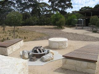 There is a campfire at Tea Tree Campsite - the only campfire along the trail. Wood is supplied. The campfire can only be lit outside of the summer Fire Danger Season