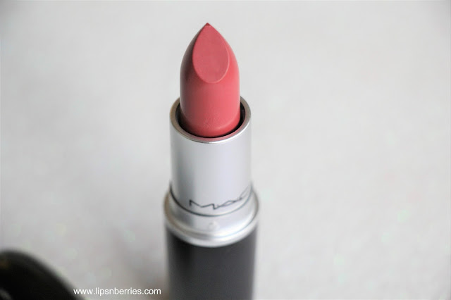 MAC Kinda Sexy lipstick 