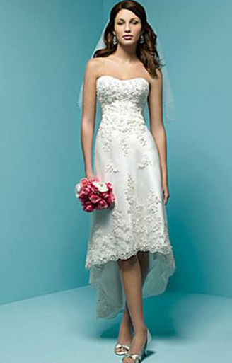 You can also enjoy some really low prices on beach wedding dresses online 