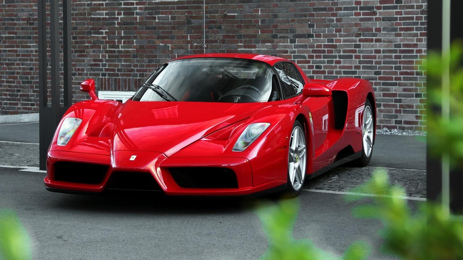  Gambar  Transportasi Gambar Mobil Sport  Ferrari Enzo