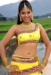 Tamil Actress Anjali Navel Show Photos