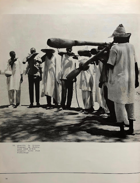 #Tchad #Chad #Mayo-Kebbi Occidental #Massa #Moundang #Toupouri #Ocora #traditional music #musique traditionnelle #world music #African music #musique africaine #ritual #rituel #ceremony #funeral #dance #MusicRepublic #vynil