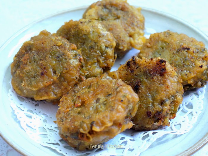 Peng's Kitchen: Kuih Kasturi (Mung Bean Fritters)