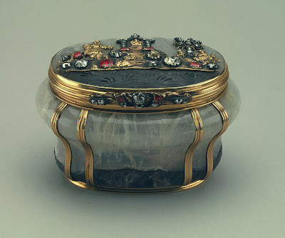 antique snuff box