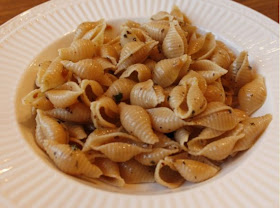 Pasta with Garlic, Herbs, and Olive Oil