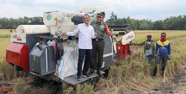 Mekanisasi Mesin Pertanian