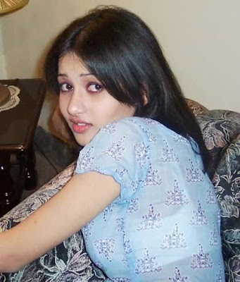 Meet This Pure Pakistani Desi Sexy Selfie Girl Maira