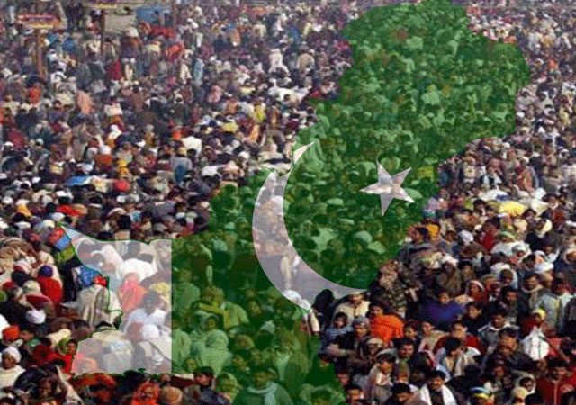 Pakistan population growing rapidly ,pakistan population 2020,