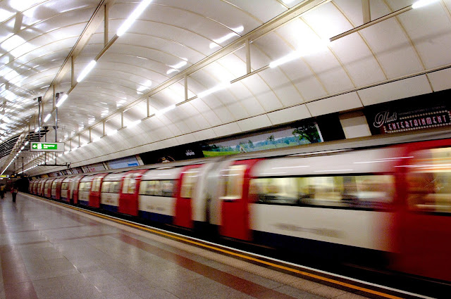 Muslim man ‘forced off the Tube for suspiciously using his iPad’