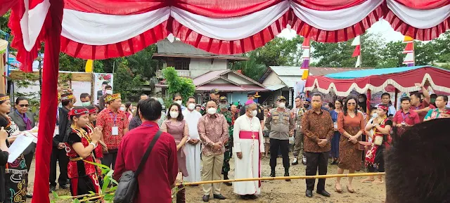 Wadan Satgas Pamtas Yonif 645/Gty Hadiri Peresmian Gereja Katolik Santo Rafael Stasi