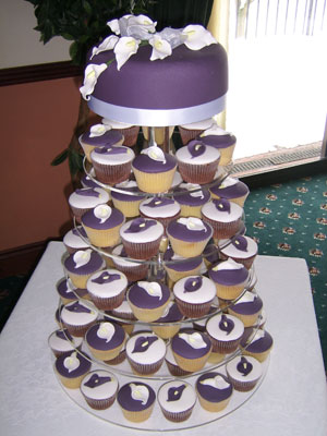 Wedding Cakes Pictures Purple Wedding Cupcakes