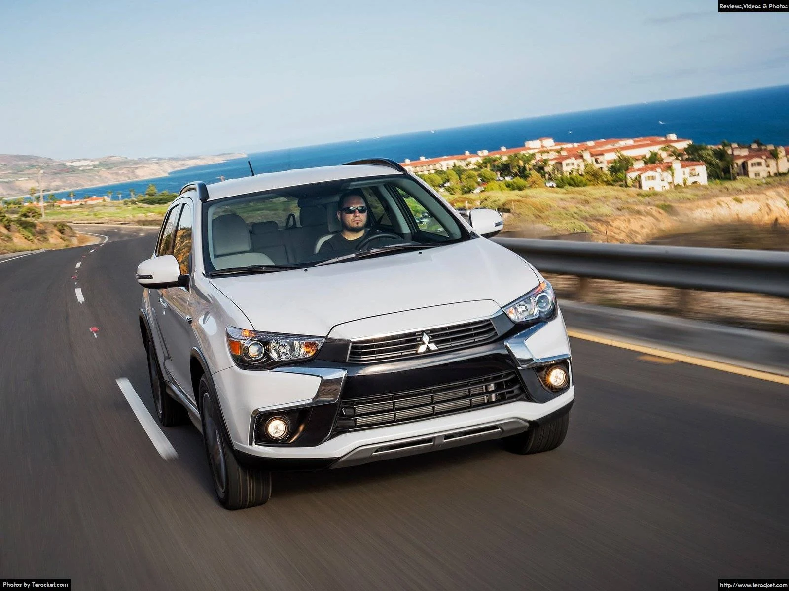 Hình ảnh xe ô tô Mitsubishi Outlander Sport 2016 & nội ngoại thất