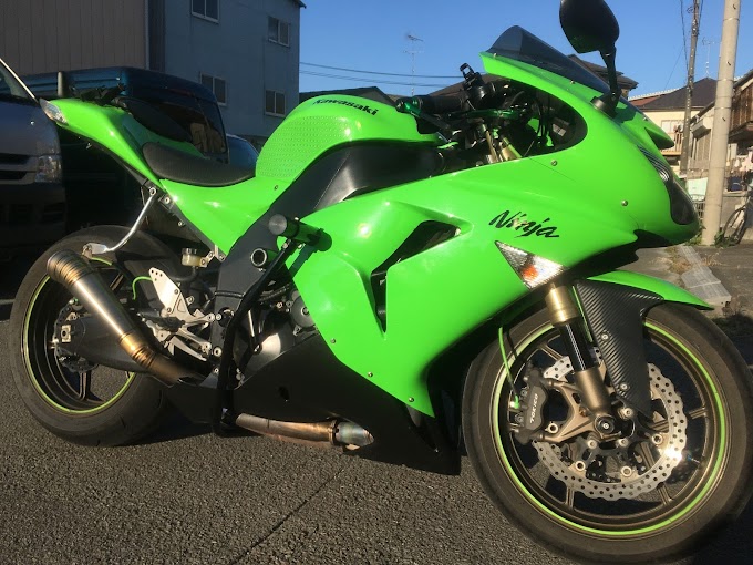 ZX-10R(06-07)にFI製スタントケージ装着