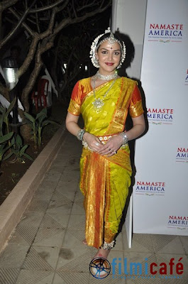 Vidya Balan, Hema & Esha Deol grace Namastey America Launch