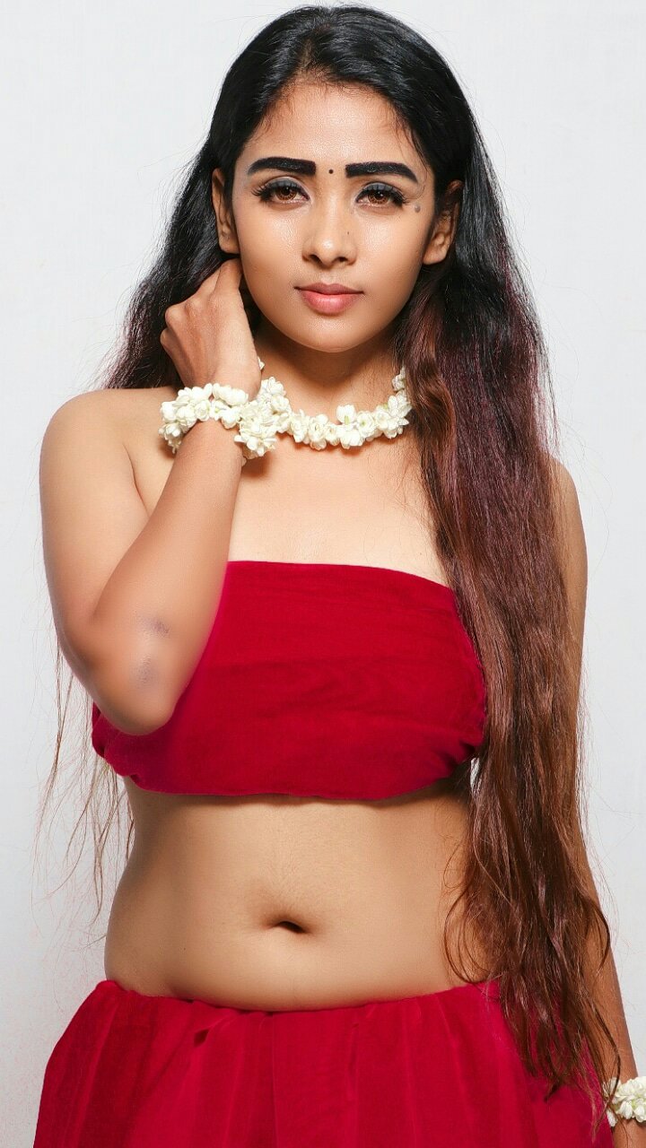 Tamil Actress Nimmy Hot Navel Photos