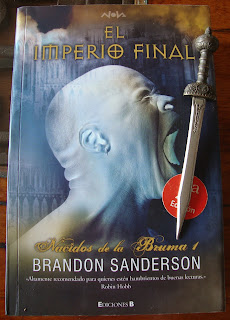 Portada del libro El imperio final, de Brandon Sanderson