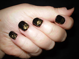 "Gold Flakes" Nail art