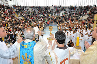 A missa foi celebrada pelo Monsenhor Paulo Daher, Administrador da Diocese de Petrópolis