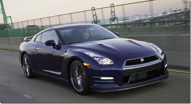 Nissan-GT-R_2011_1600x1200_wallpaper_08
