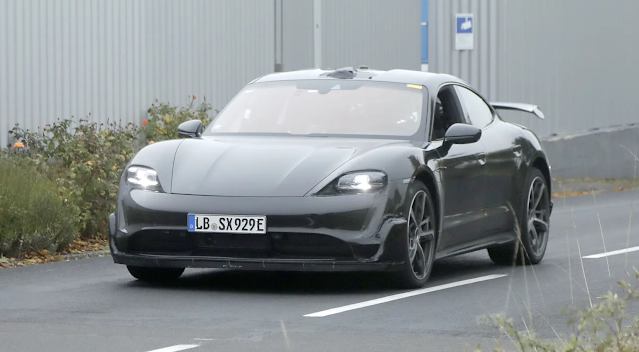 Porsche Taycan Diluncurkan Untuk Menyaingi Tesla Model S plaid