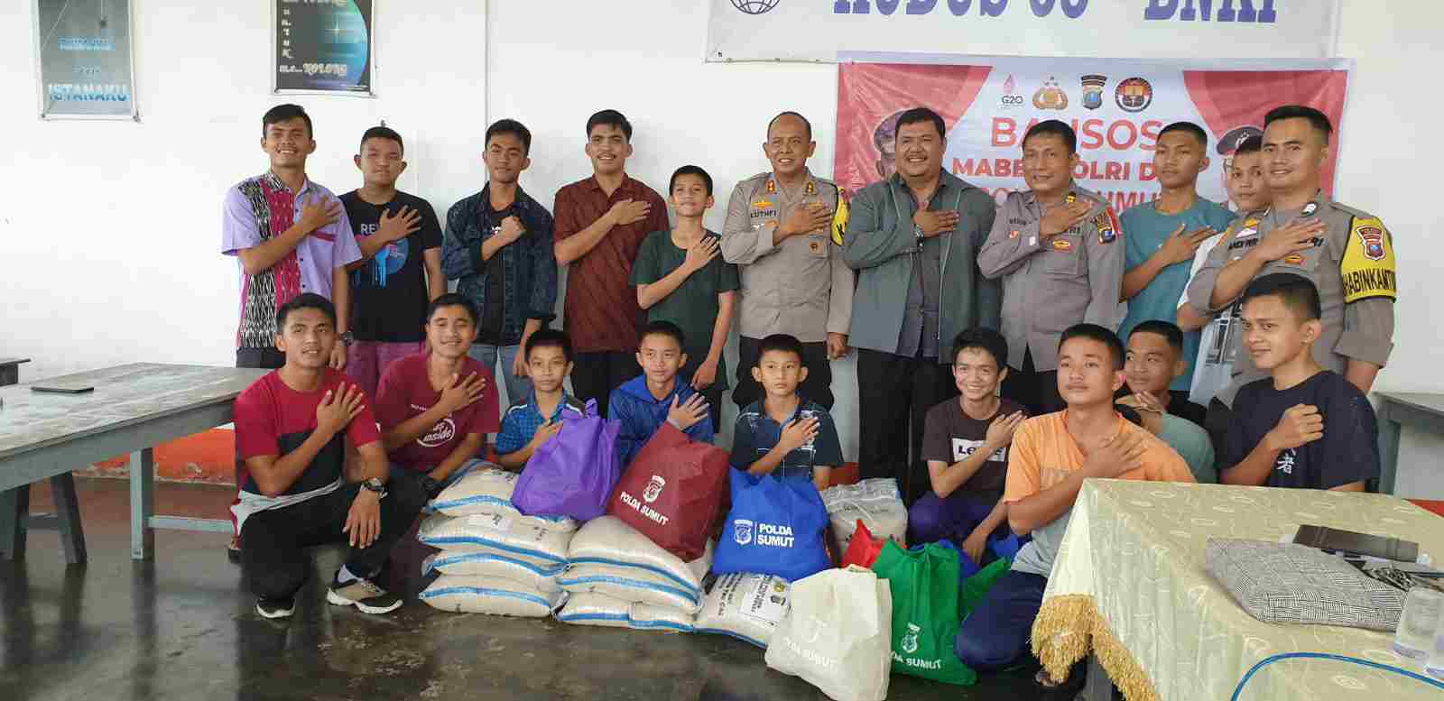 Polda Sumut Salurkan 10.000 Paket Bansos Kepada Masyarakat Kurang Mampu
