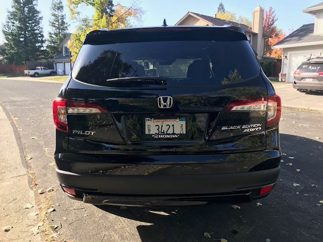 Rear view of 2020 Honda Pilot Black Edition