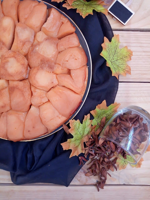Tarta tatín de membrillo postre otoño dulce sencillo fácil fruta cuca canela con horno caramelo