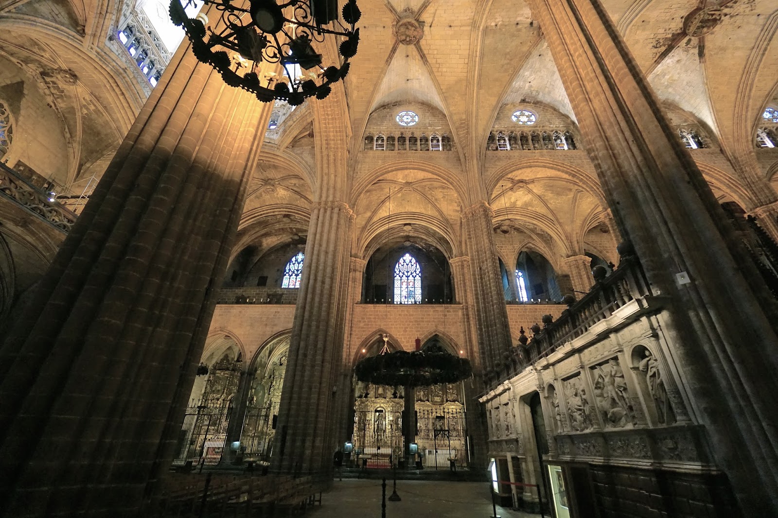 サンタ・クレウ・イ・サンタ・エウラリア大聖堂（La Catedral de la Santa Creu i Santa Eulàlia）