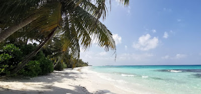 Bikini Beach de Dhigurah. Maldivas.