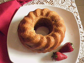 Strawberry Bread Recipe  @ treatntrick.blogspot.com