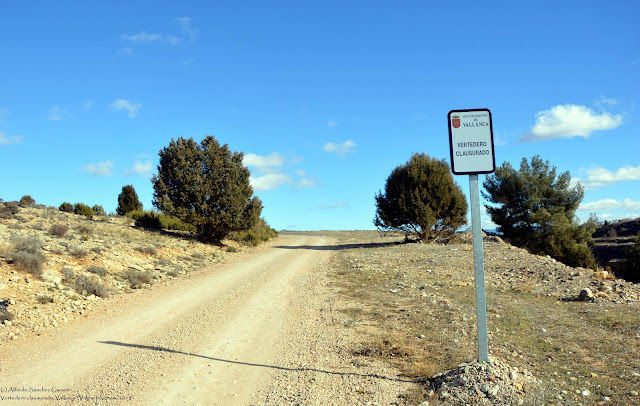 vallanca-vertedero-clausurado-losar