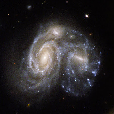 http://astronesia.blogspot.com/