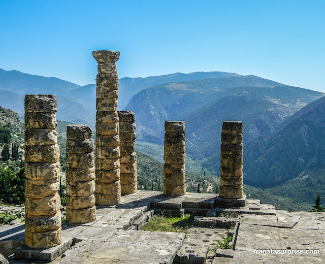 Templo de Apolo no Santuário de Delfos na Grécia