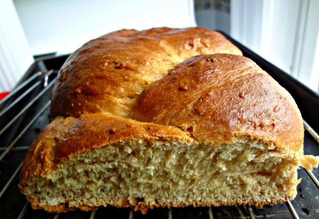 Daring Bakers Challenge-Challah Bread (Whole Wheat)