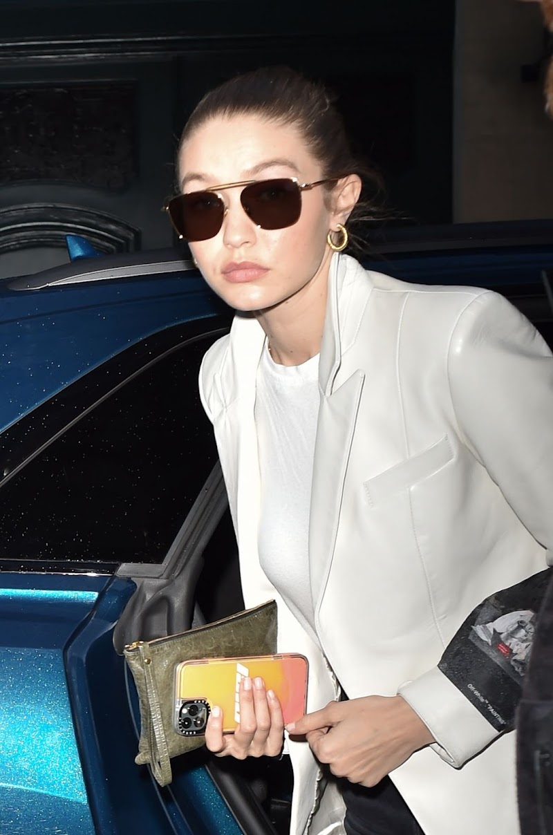 Gigi Hadid Clicked Outside at Paris Fashion Week 17 Jan-2020