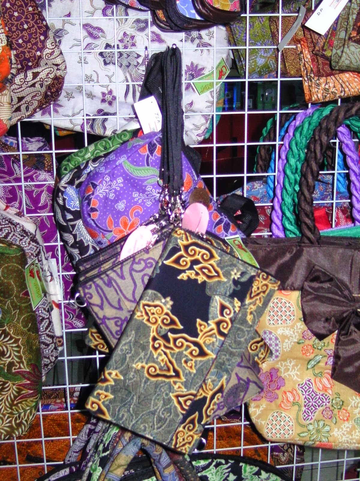 Batik Warna Alam: 2013