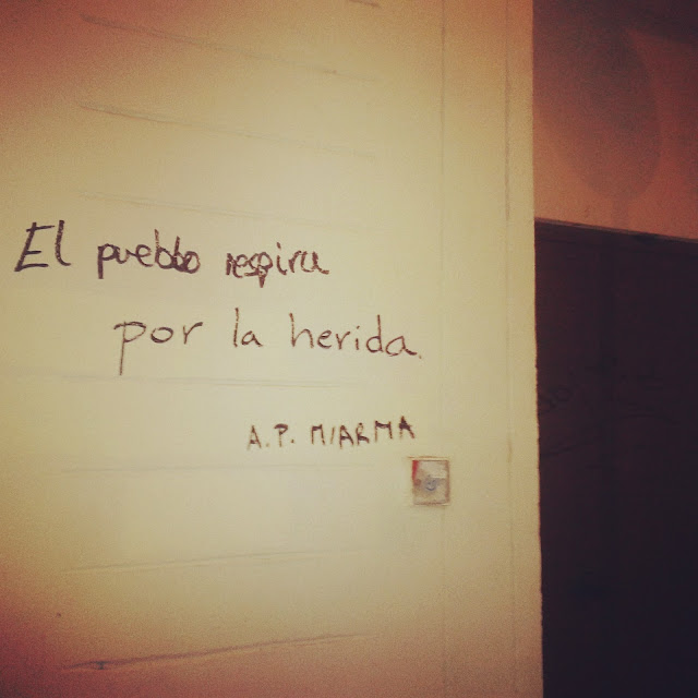 acción, poética, miarma, sevilla, frase, paredes, pintadas, graffiti, poesia, calle