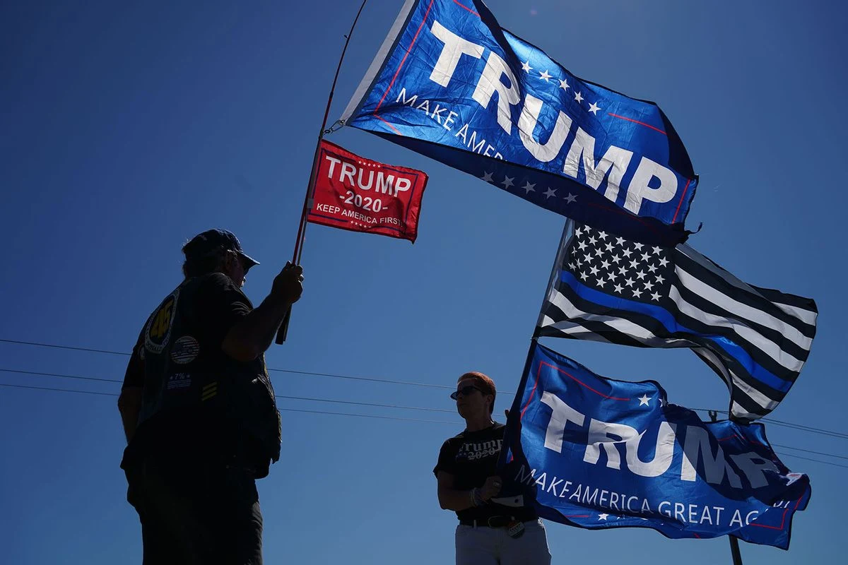 Caminhoneiros iniciam boicote a cargas de caminhões em protesto contra armamento judicial contra Trump