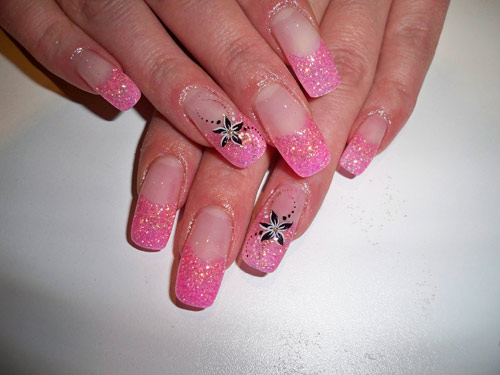 Pink_Glitter_Nail_Art