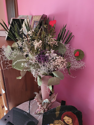 Dried Fowers Arrangement