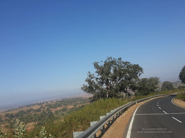 Road to Bandhavgarh